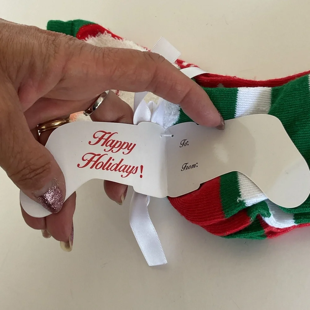Kohls Set of 2 pairs of Christmas Socks NWT